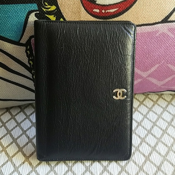 Authentic Chanel wallet - Picture 1 of 8